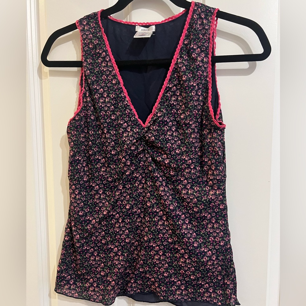 Old Navy Y2K baby doll style. floral tank. Size medium.